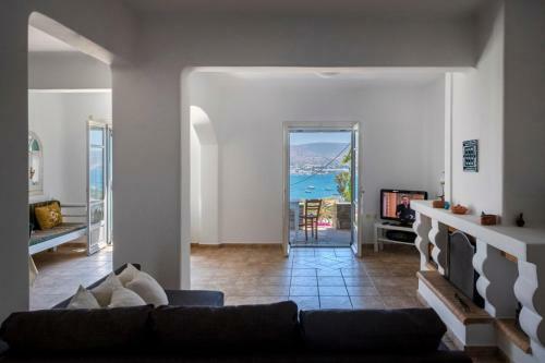 Villa Parikia Cove Mansion