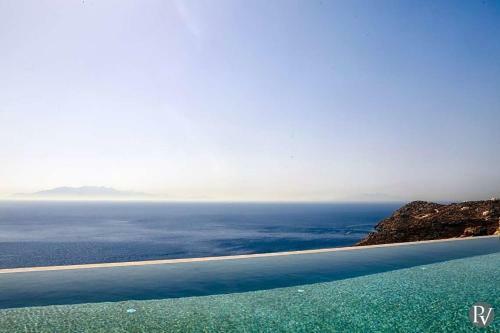 Agrari Villa Sleeps 24 With Pool Air Con And Wifi