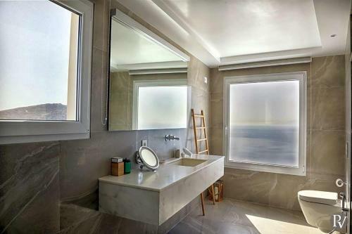 Agrari Villa Sleeps 24 With Pool Air Con And Wifi