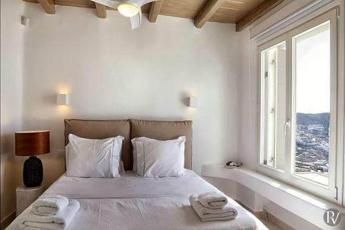Agrari Villa Sleeps 24 With Pool Air Con And Wifi