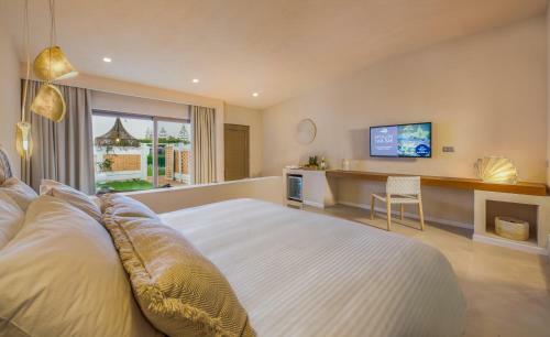 Hotel Oceanis Beach & Spa Resort