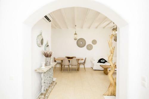 Marvi House