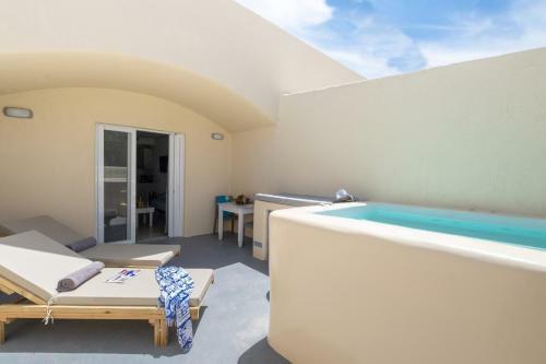 Cyclops Beach Apartments