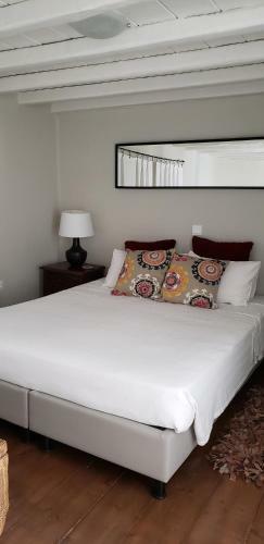 Apartamento Pleiades Modern Apt With Shared Pool In Ornos!