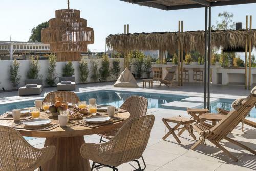 Pefki Villa Sleeps 6 With Pool And Air Con