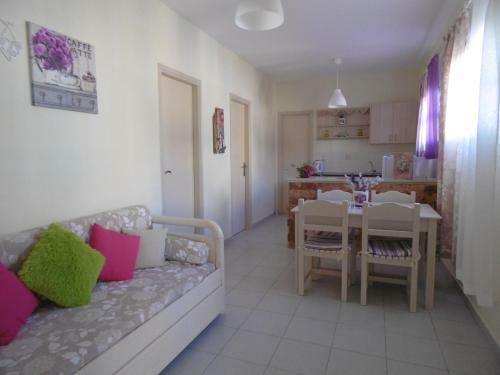 Artemis Apartments ( Yiannis House)
