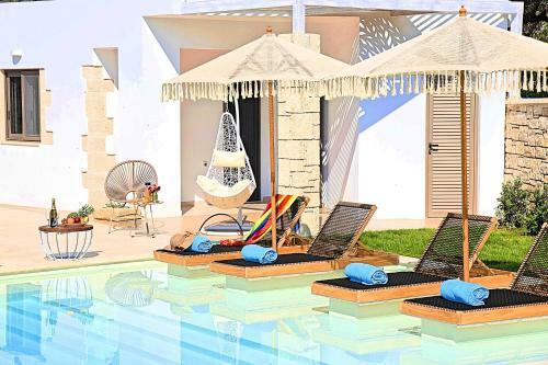 Blue Lake Villa Heated Pool