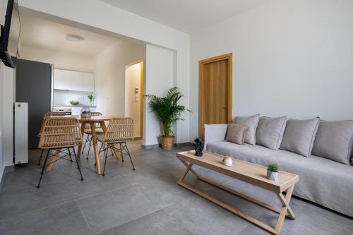 Boho Living, Apartments With Shared Pool Next The Beach