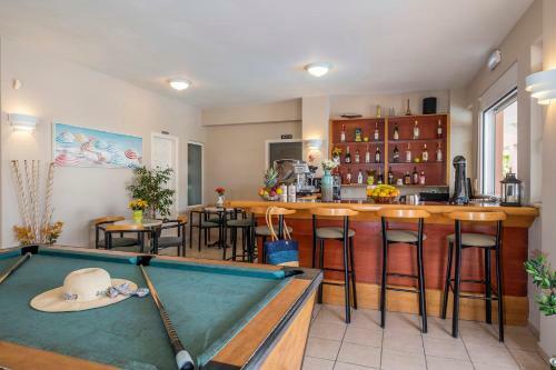 Theos Holidays Apartments