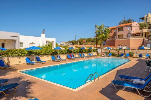 Theos Holidays Apartments