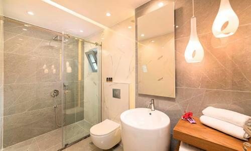 Villa Mistral Suite Heated Pool
