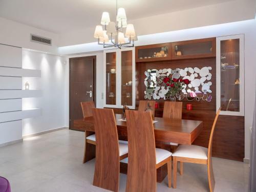 Apartamento Luxury Villa Set In Walled Garden W/ Heated Pool