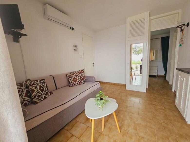Corfu Glyfada Beachfront Apartment 2
