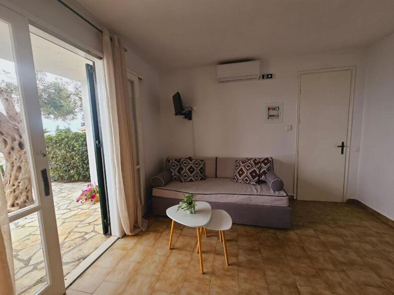 Corfu Glyfada Beachfront Apartment 2