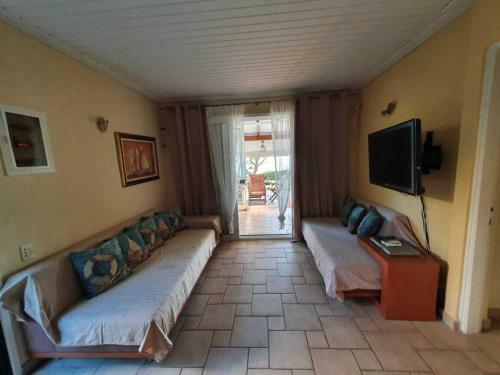 Corfu Glyfada Beachfront House 13
