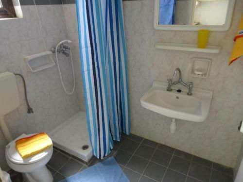 Apartment With Sea View And Swimming Pool