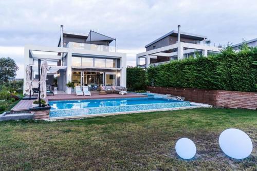 Island Villa Sani