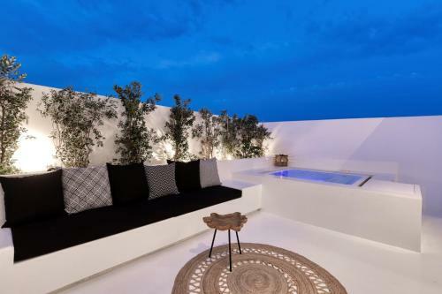 Psarou Black Villa 2