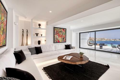 Psarou Black Villa 2