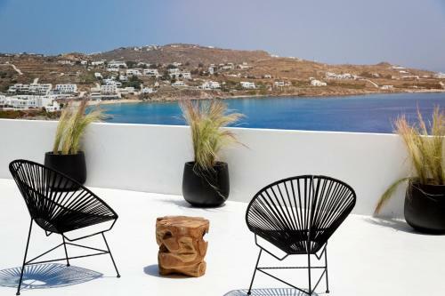 Psarou Black Villa 2