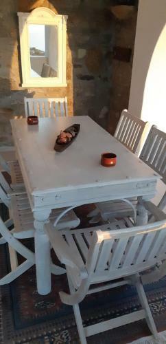 Hostal Vougli View