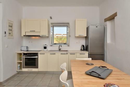 Liber Villas Paros