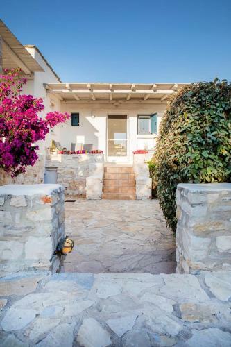 Liber Villas Paros