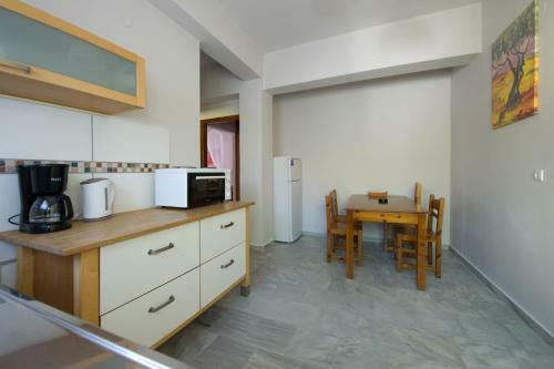 Hotel Elias & Vasili House