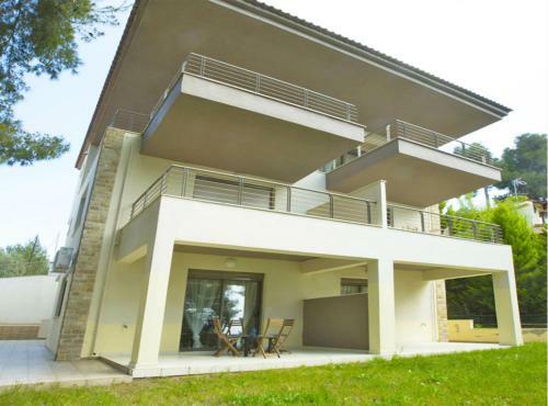 Akrogiali Villas