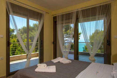 Akrogiali Villas