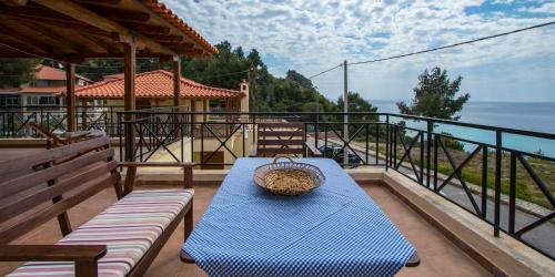 Akrogiali Villas