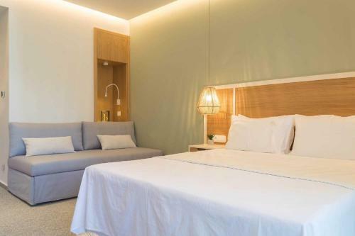 Hotel Eco Green Residences & Suites