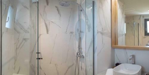 Hotel Eco Green Residences & Suites