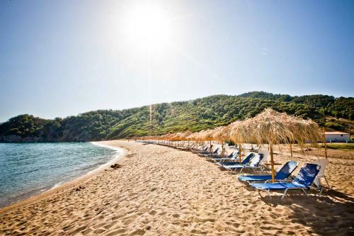 Aselinos Villa Sleeps 6 With Pool Air Con And Wifi