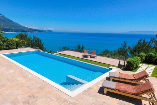 Villa Trapezaki Blue