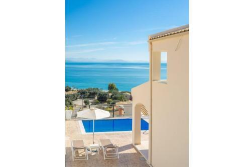 Akti Barbati Villa Ena