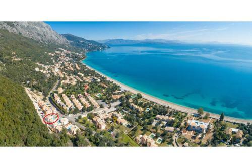 Akti Barbati Villa Ena