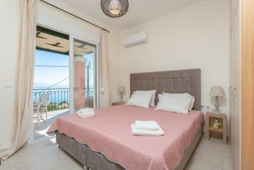 Akti Barbati Villa Tria