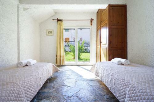 Golden Sea Villa