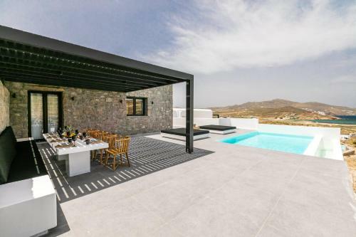 Hotel Ftelia Black Villas