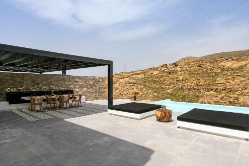 Hotel Ftelia Black Villas