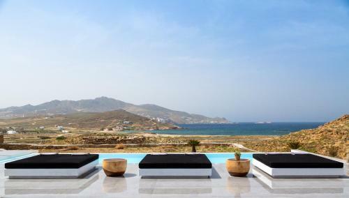 Hotel Ftelia Black Villas