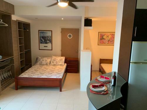 Apartamento Theseus Sea Side Studio With Private Beach!