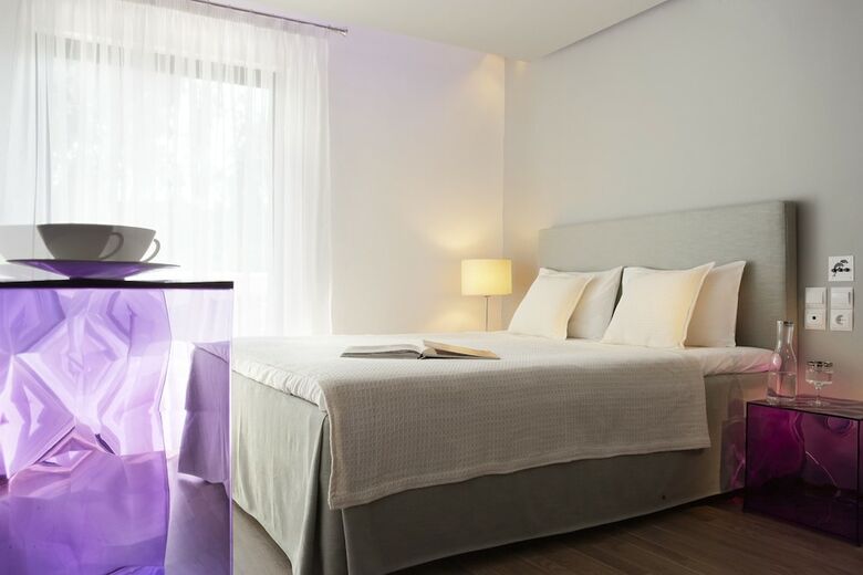 Kamari Beach Hotel