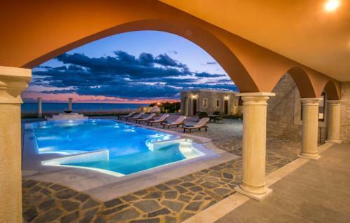 Villa Kastello Kalliste, Wine Dark Sea Villas