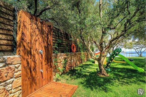 Limni Keriou Villa Sleeps 8 Wifi