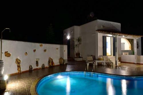 Tersanas Luxury Three-bedroom Villas