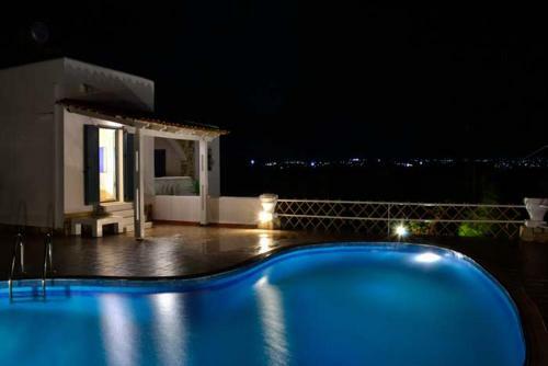 Tersanas Luxury Three-bedroom Villas