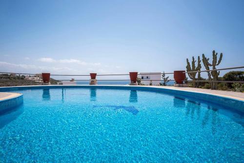 Tersanas Luxury Three-bedroom Villas