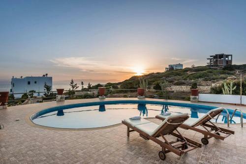 Tersanas Luxury Three-bedroom Villas